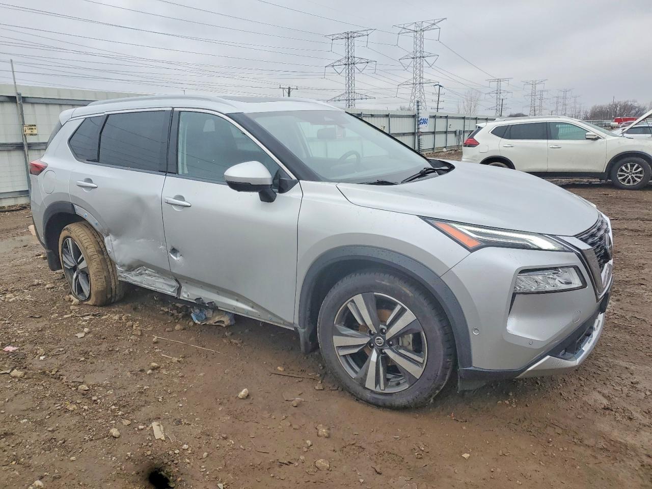 2021 NISSAN ROGUE PLATINUM photo 4