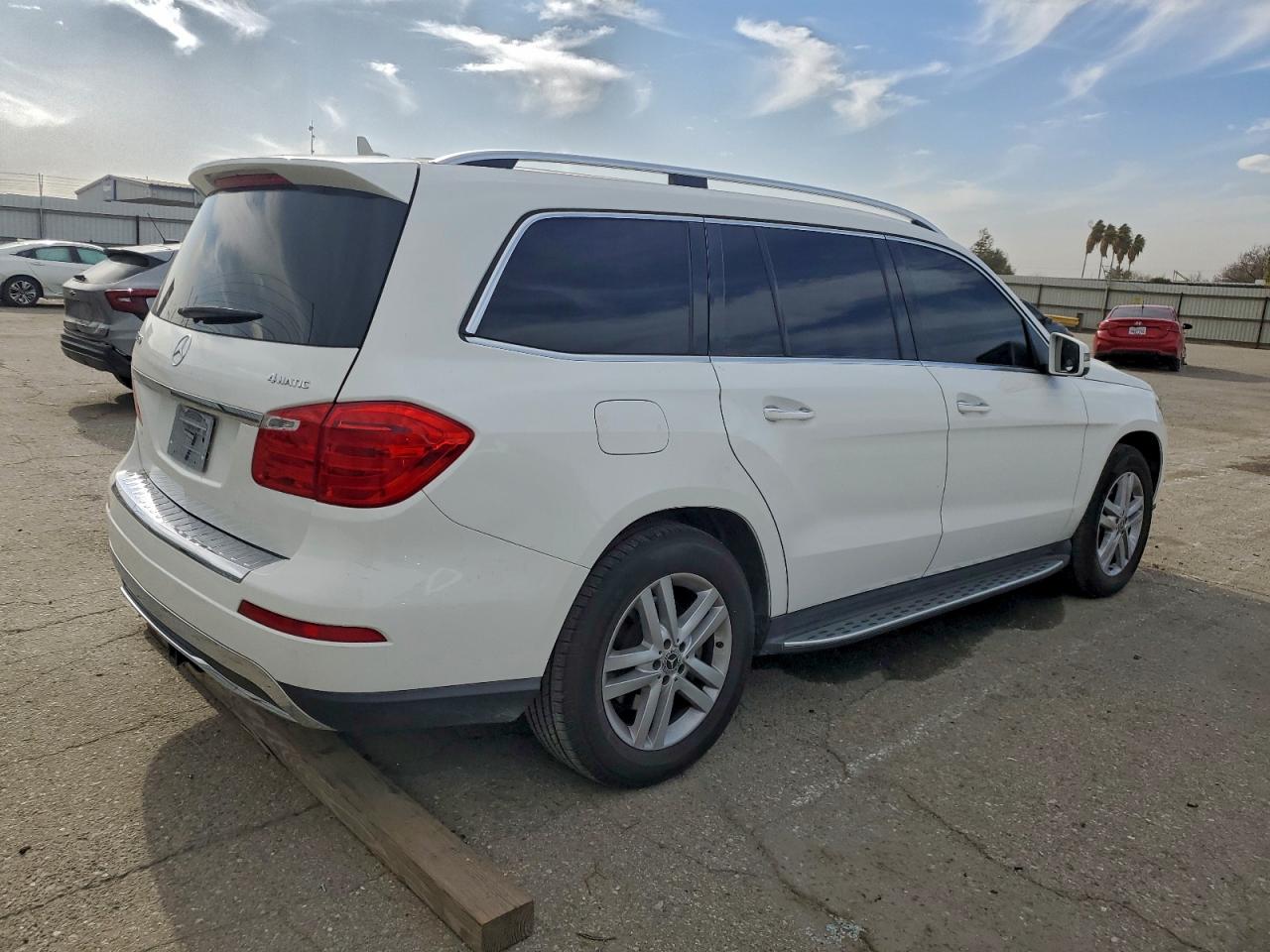 2015 MERCEDES-BENZ GL 450 4MATIC photo 3