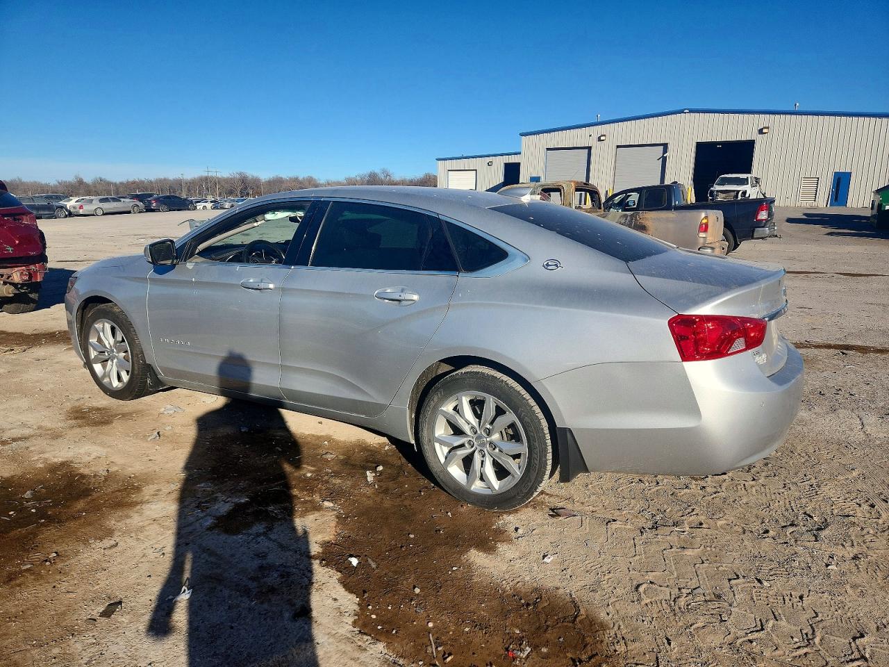 2018 CHEVROLET IMPALA LT photo 2