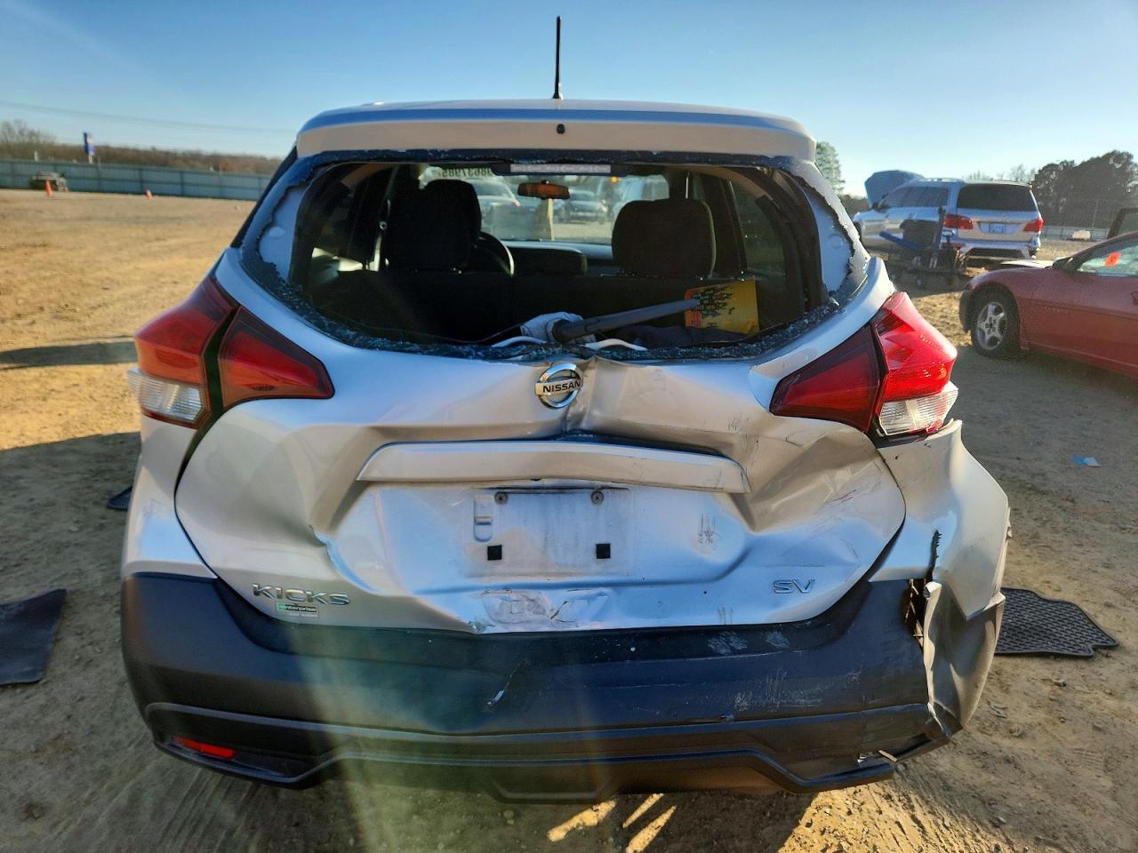 2019 NISSAN KICKS S photo 6