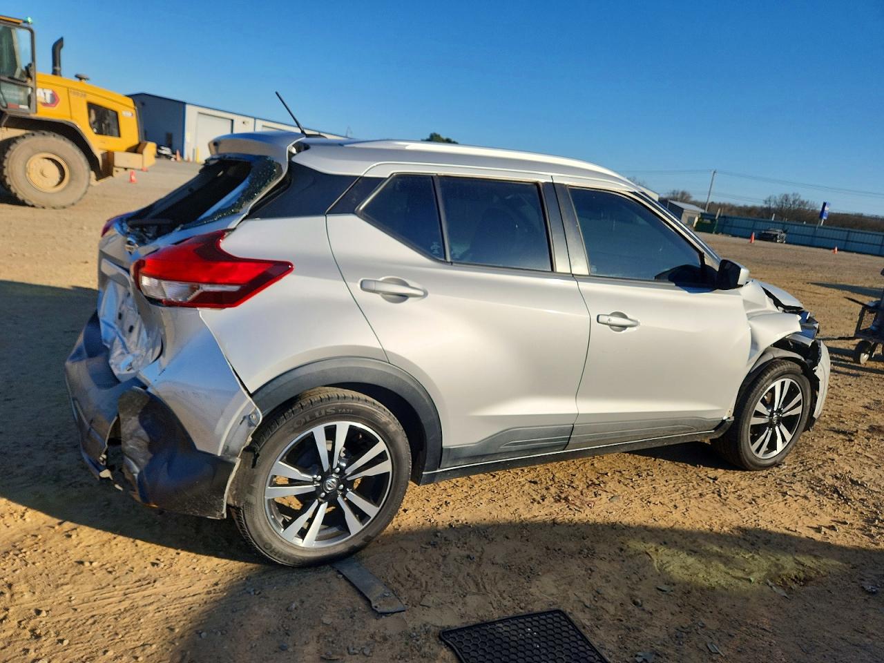 2019 NISSAN KICKS S photo 3
