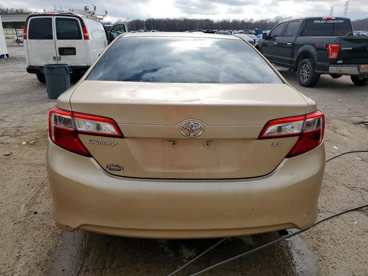 2012 TOYOTA CAMRY BASE photo 11