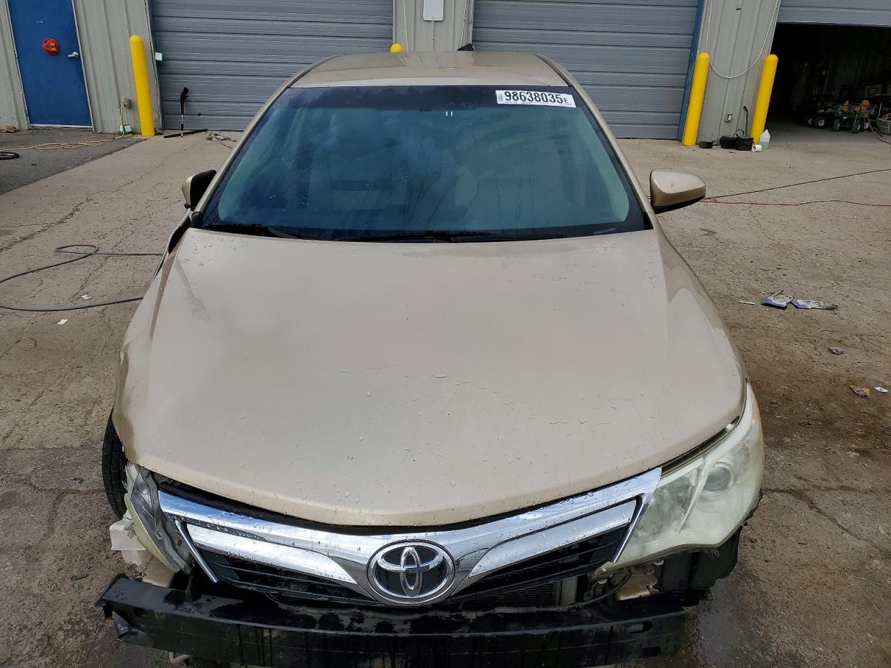 2012 TOYOTA CAMRY BASE photo 9