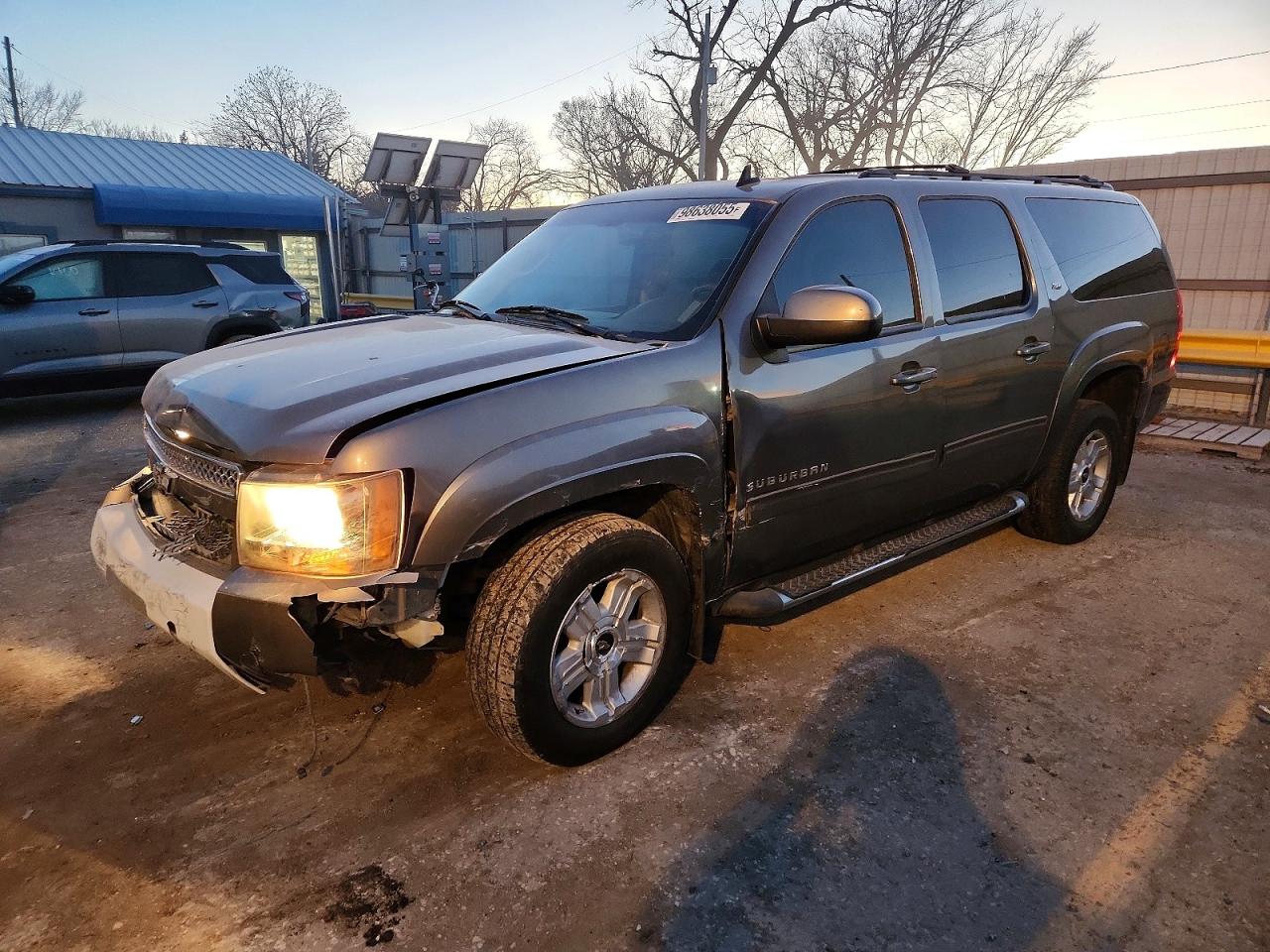 2011 CHEVROLET SUBURBAN
