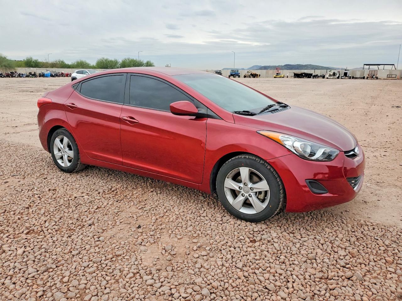 2013 HYUNDAI ELANTRA GLS photo 4