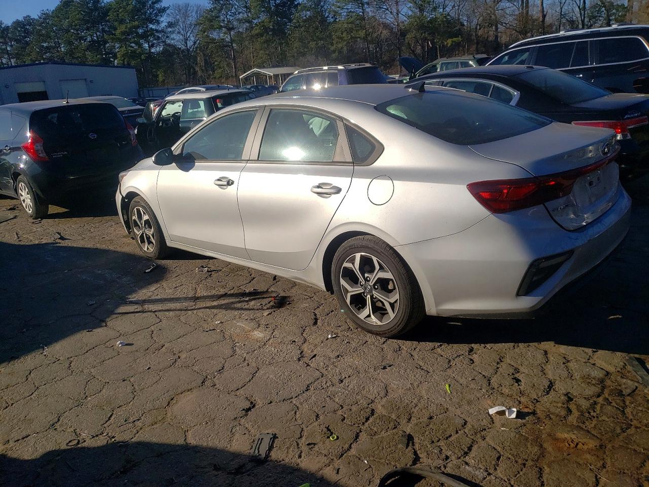 2021 KIA FORTE FE photo 2