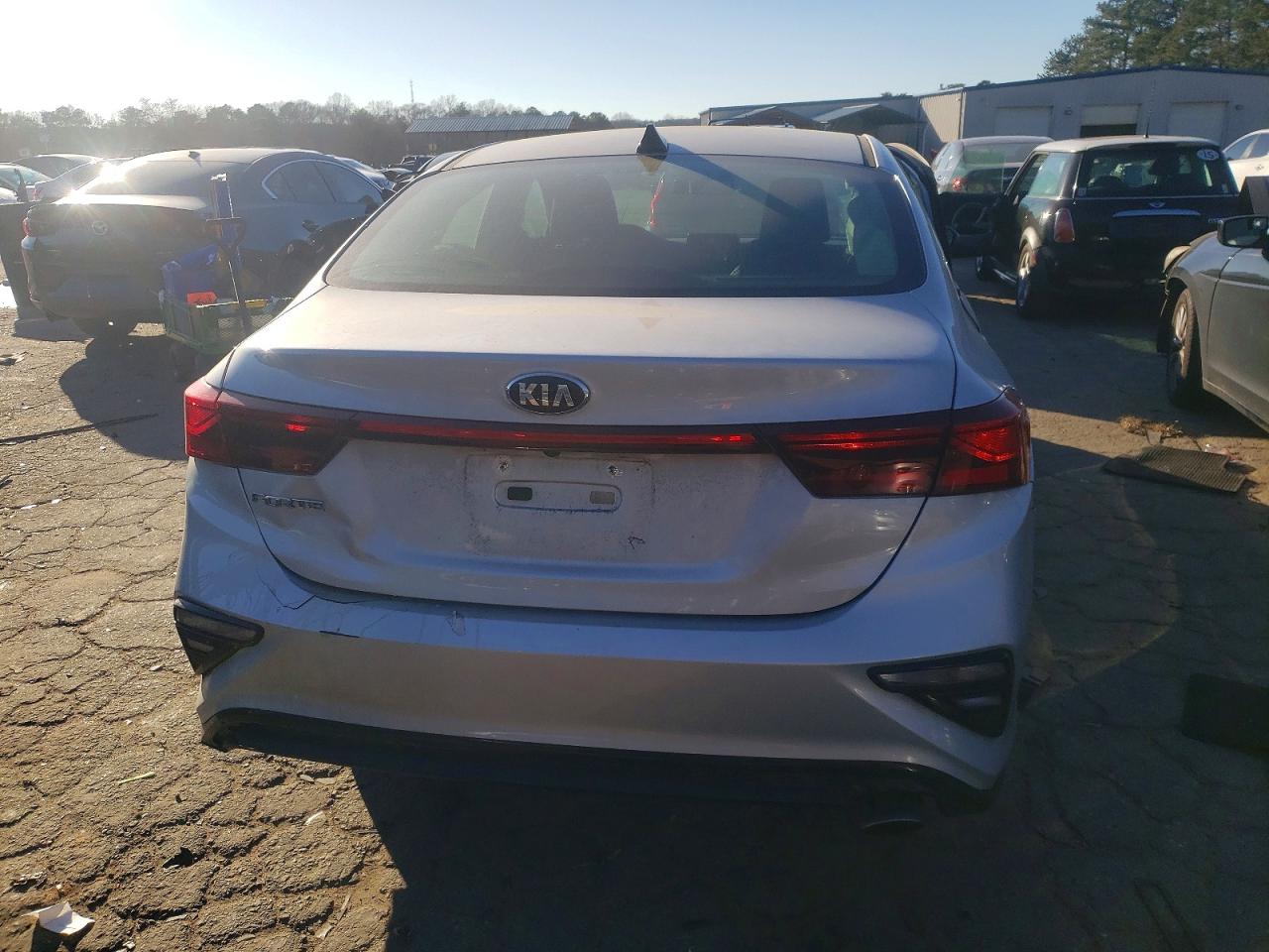 2021 KIA FORTE FE photo 6