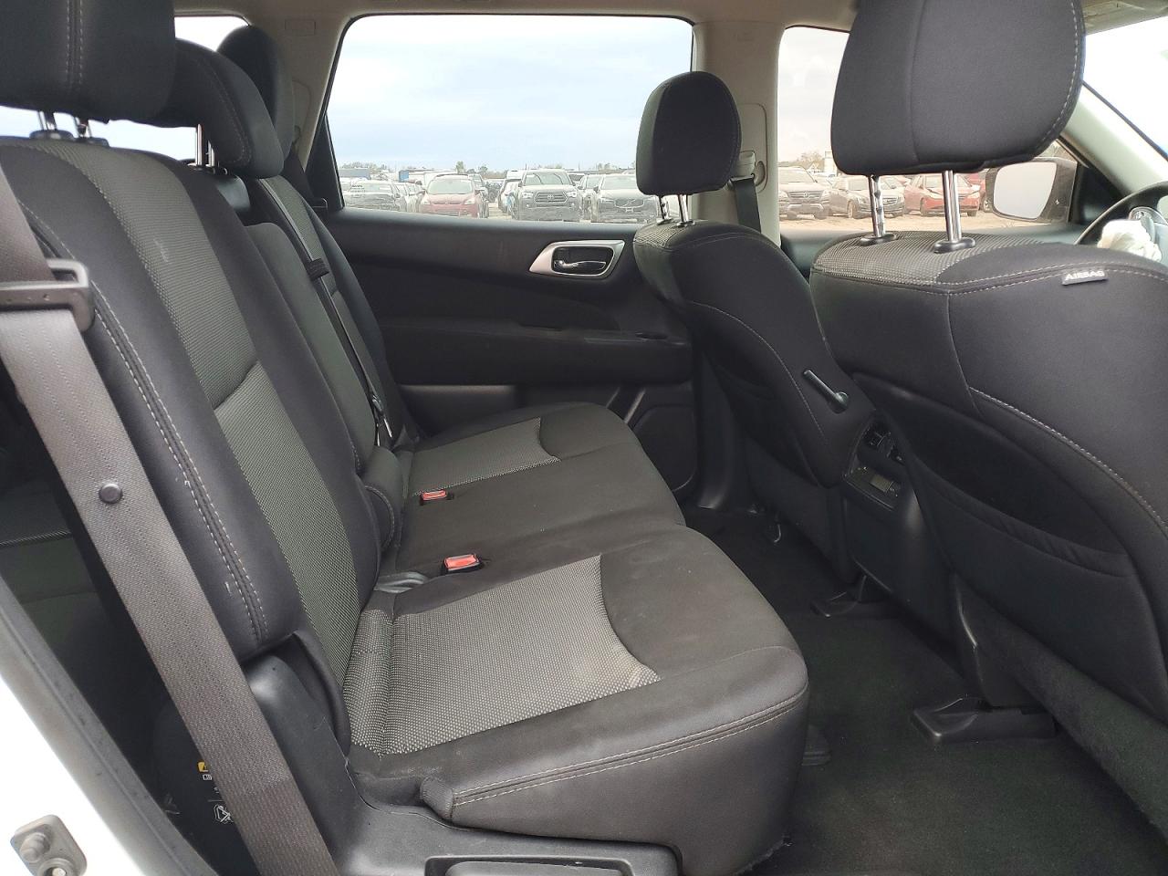 2017 NISSAN PATHFINDER SV photo 10