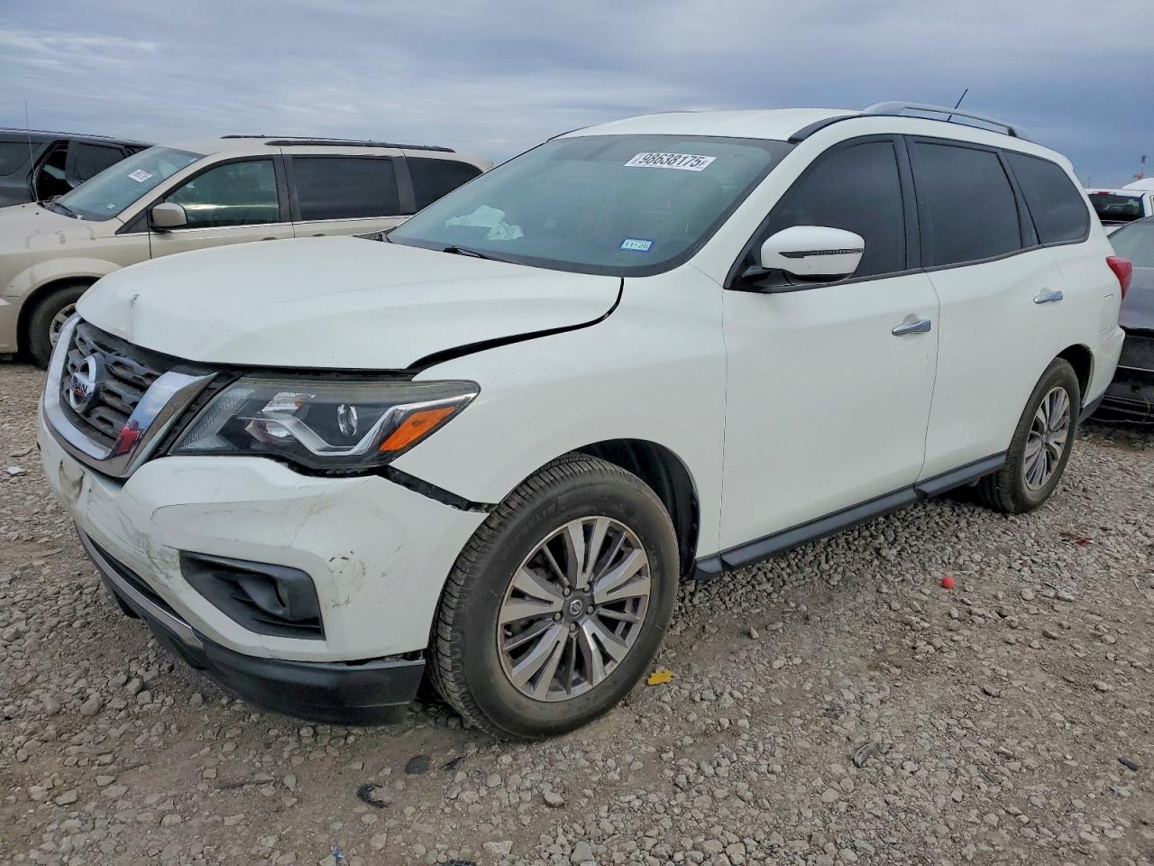 2017 NISSAN PATHFINDER