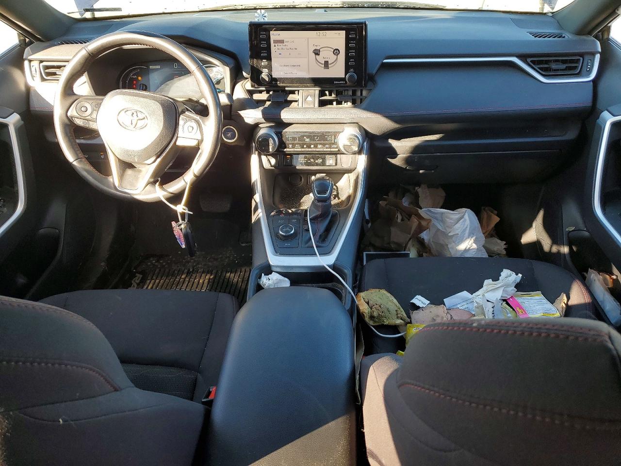 2021 TOYOTA RAV4 PRIME SE photo 8