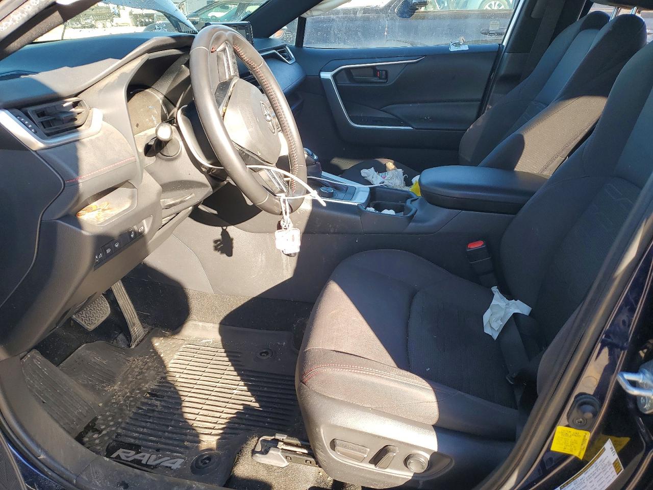 2021 TOYOTA RAV4 PRIME SE photo 7
