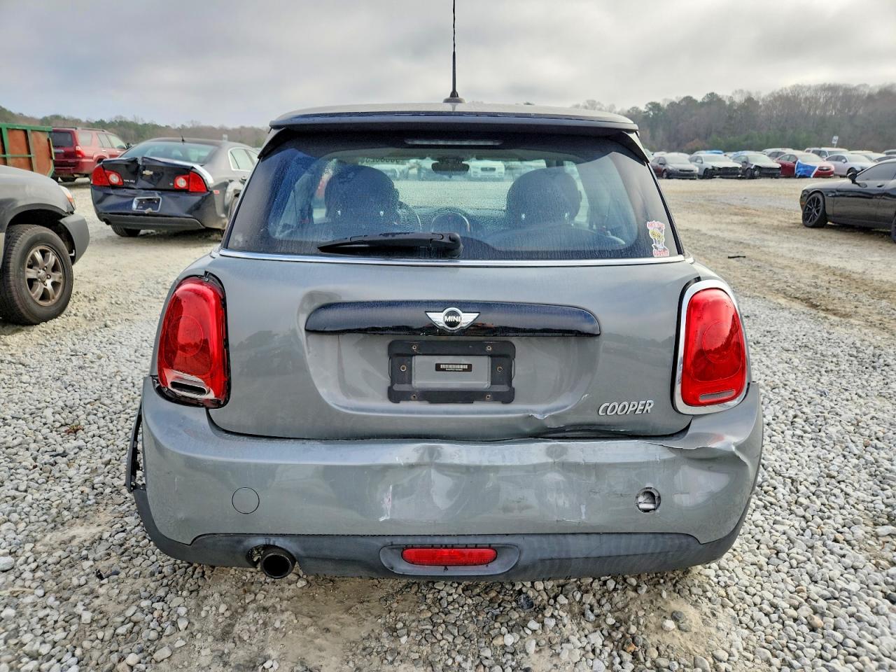 2017 MINI COOPER photo 11