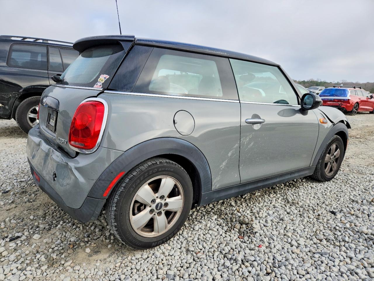 2017 MINI COOPER photo 5