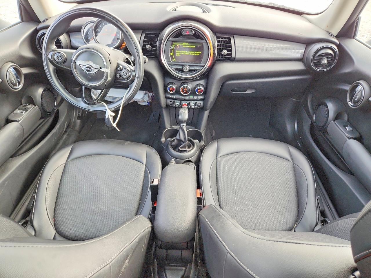 2017 MINI COOPER photo 15