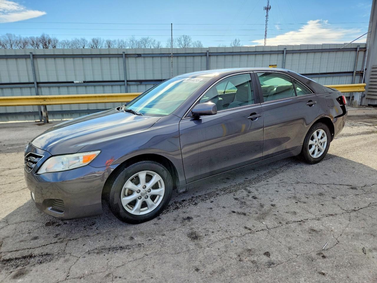 2011 TOYOTA CAMRY