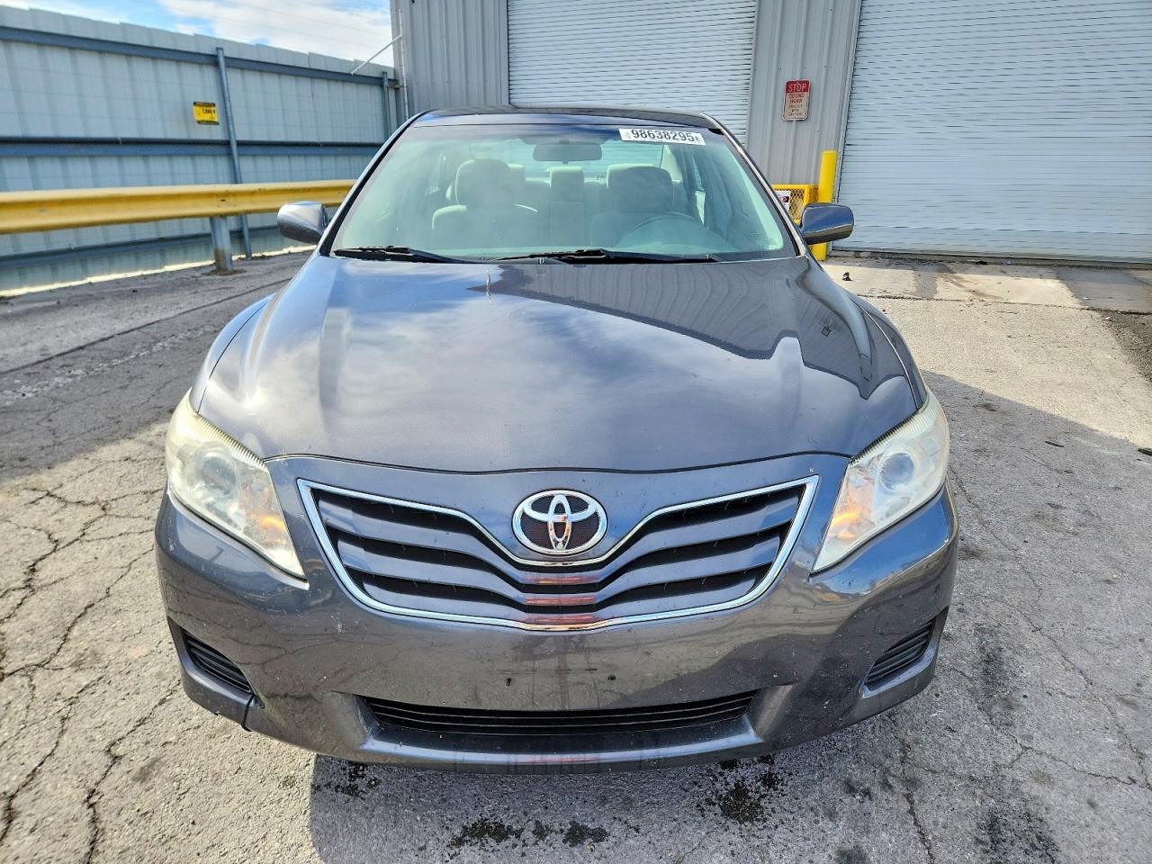 2011 TOYOTA CAMRY BASE photo 5