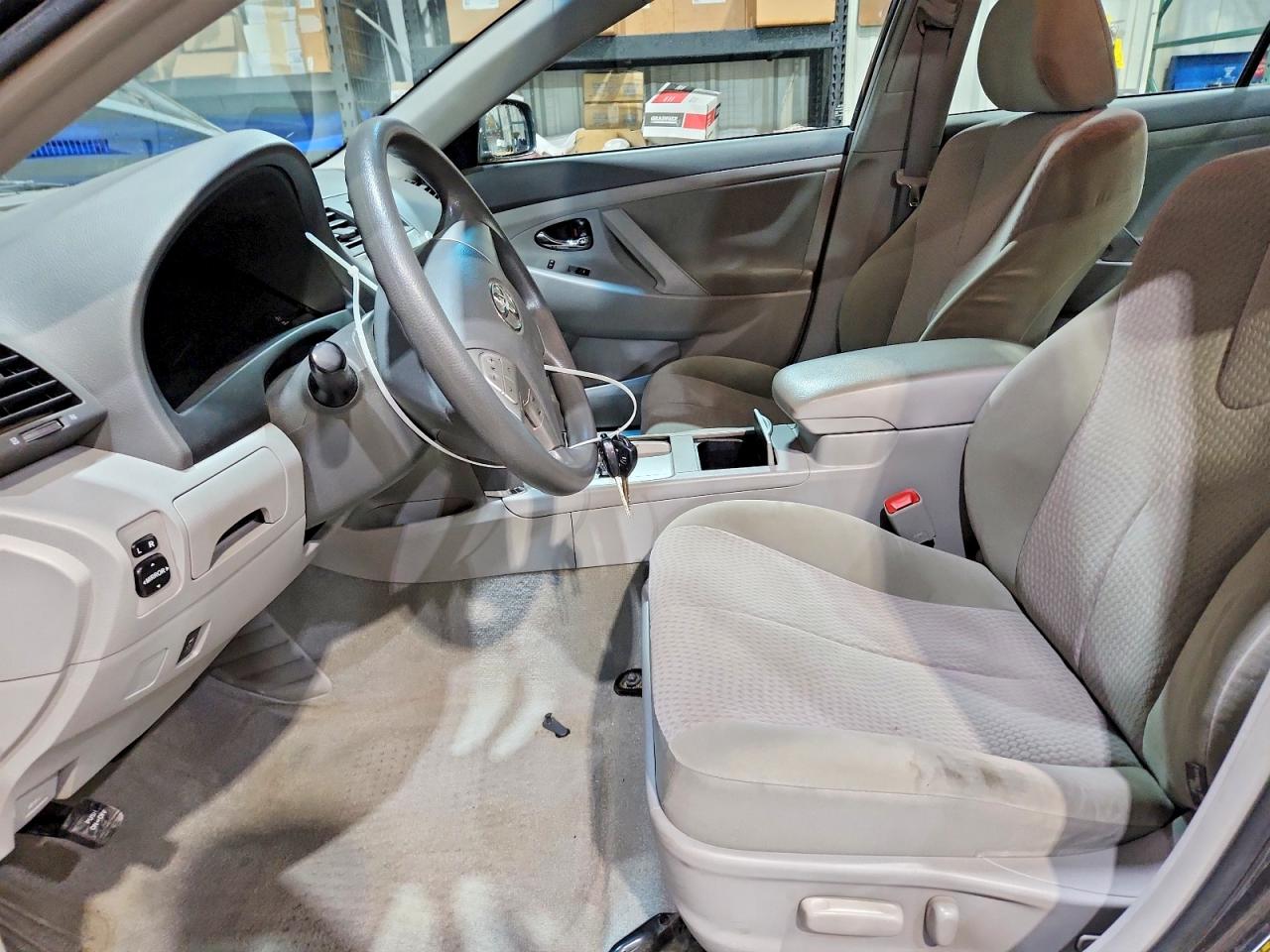 2011 TOYOTA CAMRY BASE photo 7