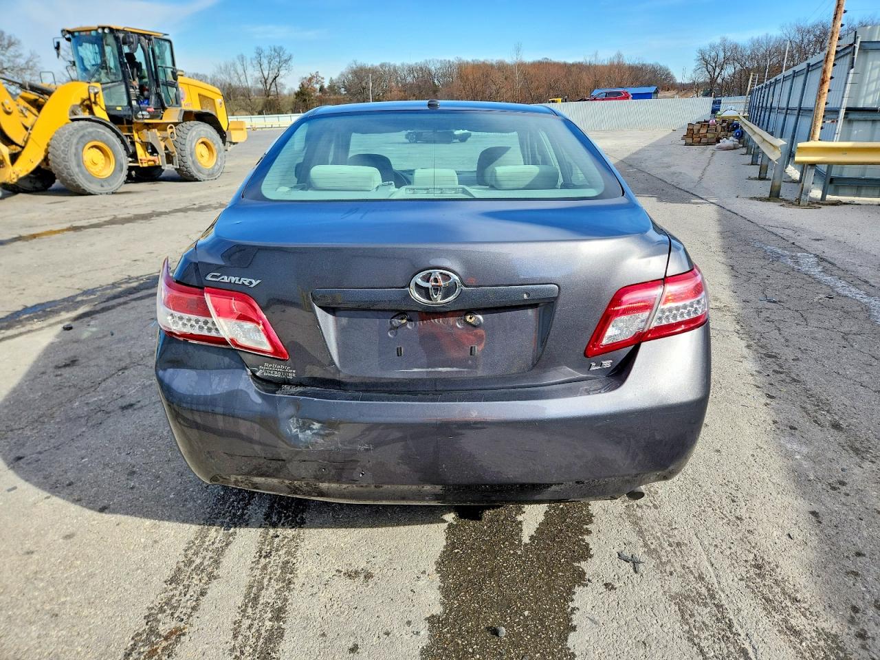 2011 TOYOTA CAMRY BASE photo 6