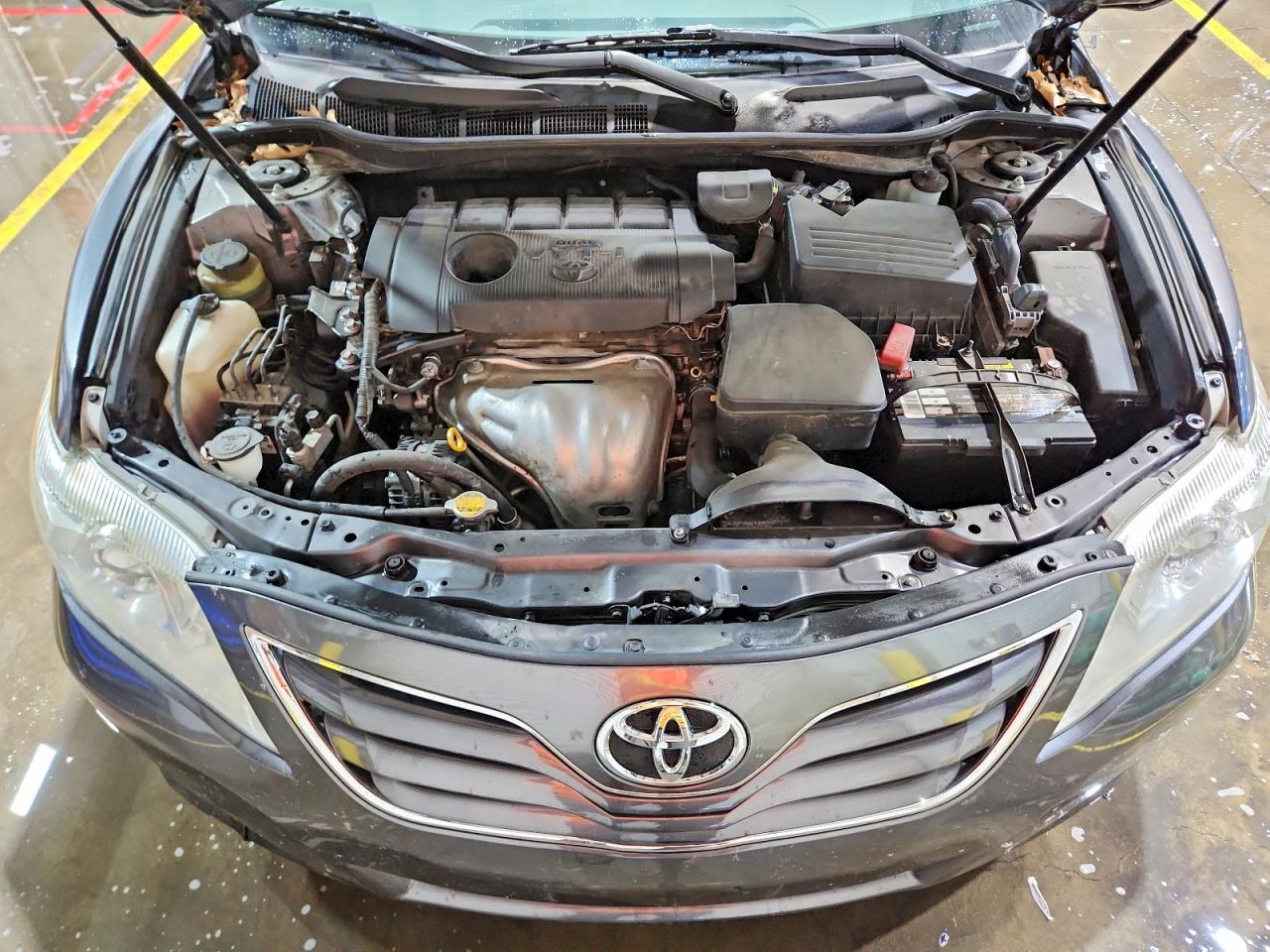 2011 TOYOTA CAMRY BASE photo 11