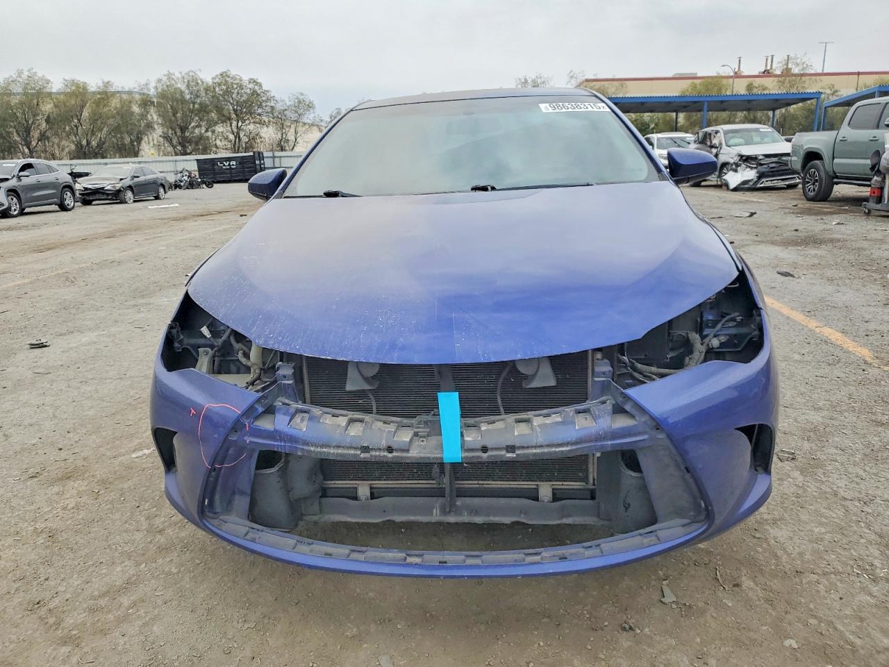 2015 TOYOTA CAMRY LE photo 5