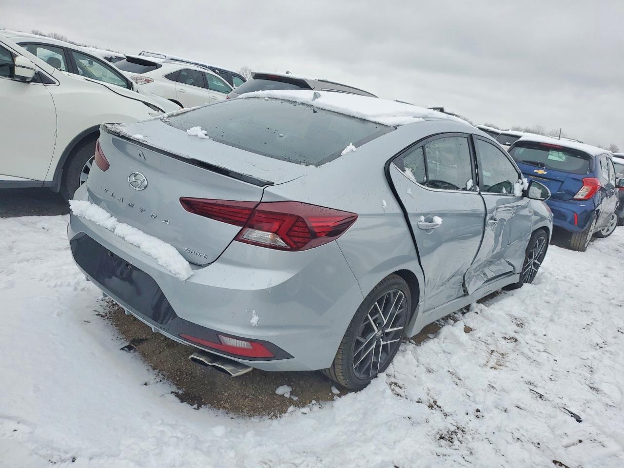 2020 HYUNDAI ELANTRA SPORT photo 3
