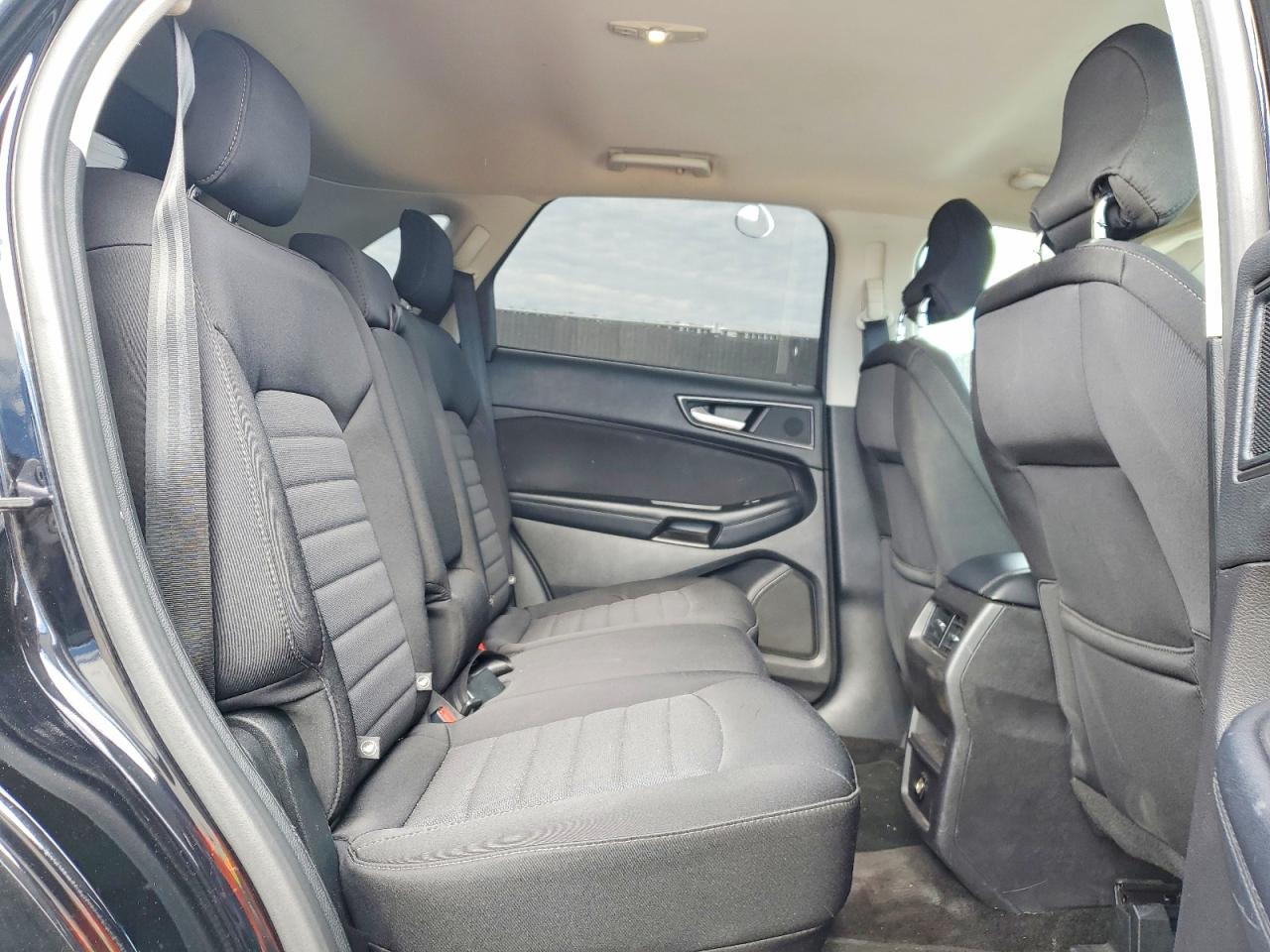2018 FORD EDGE SE photo 11