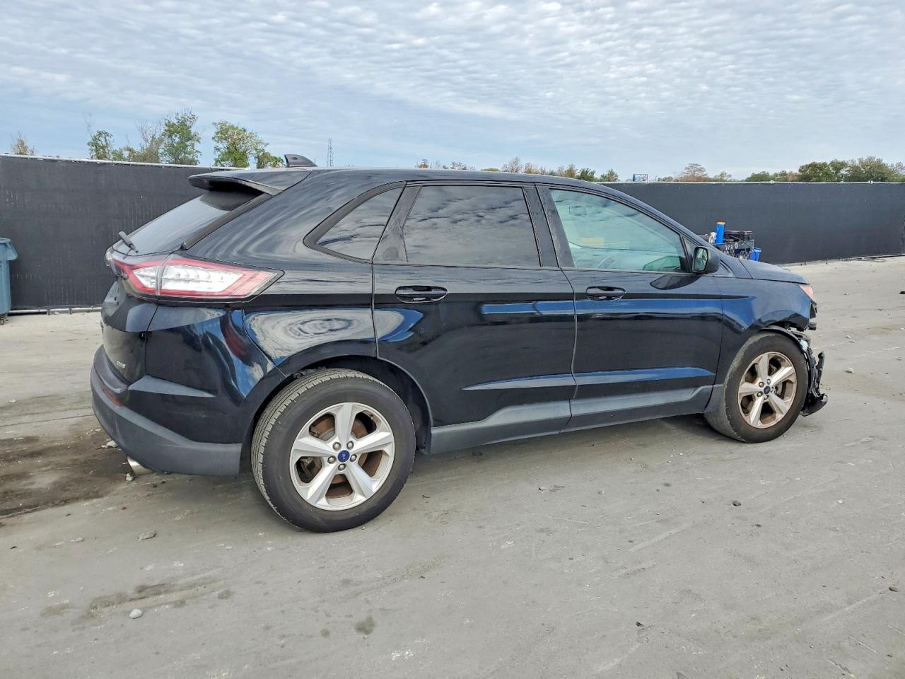 2018 FORD EDGE SE photo 3