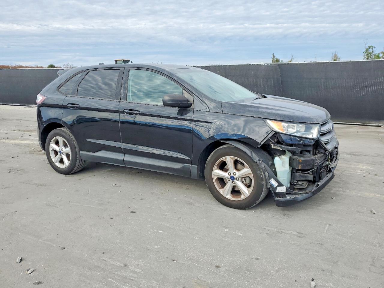 2018 FORD EDGE SE photo 4