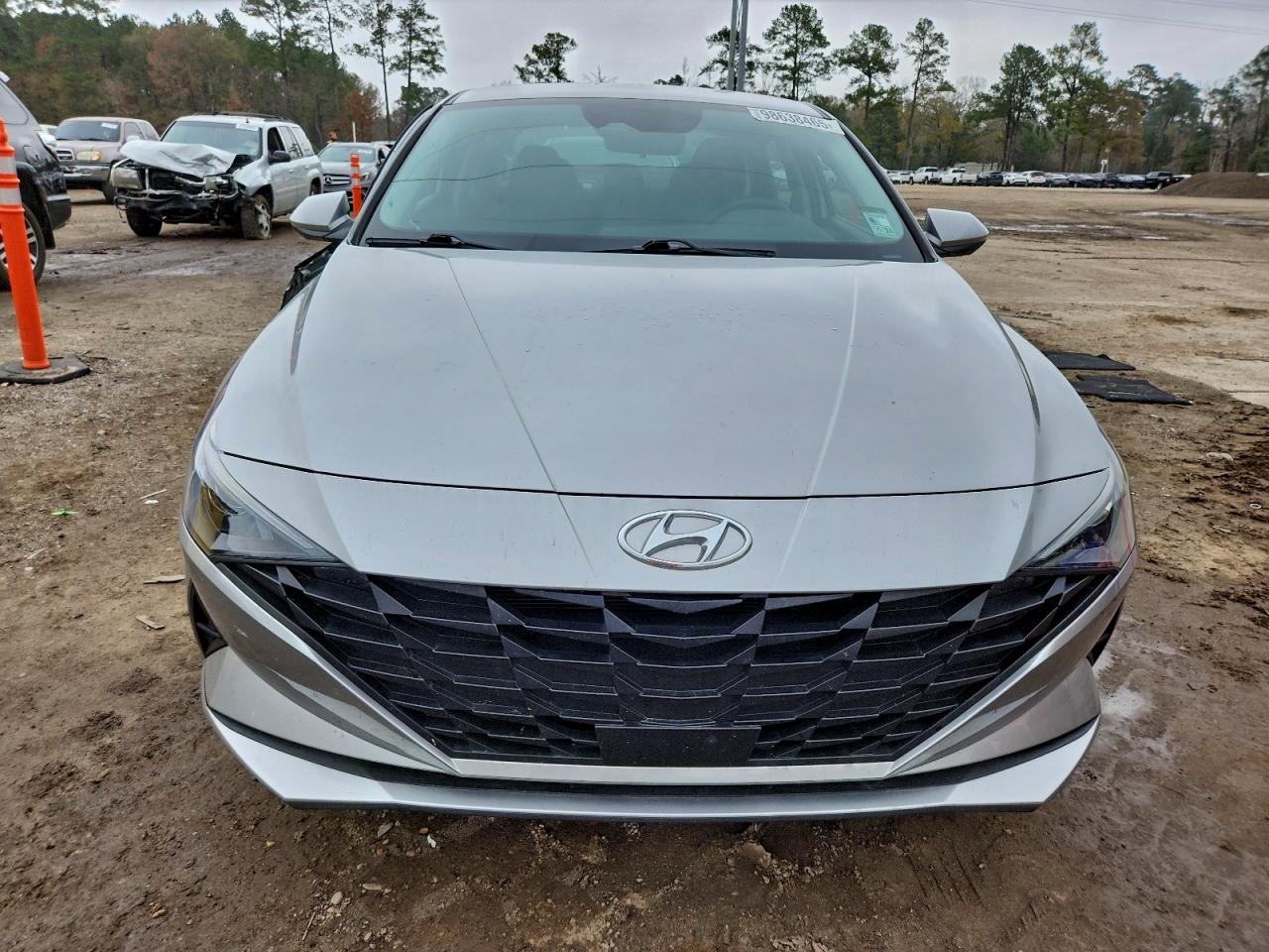 2023 HYUNDAI ELANTRA SEL photo 5