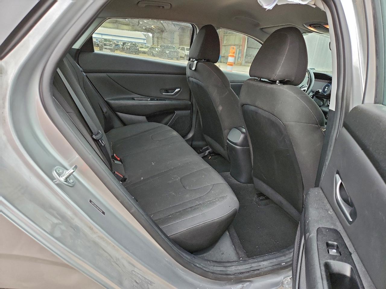 2023 HYUNDAI ELANTRA SEL photo 10