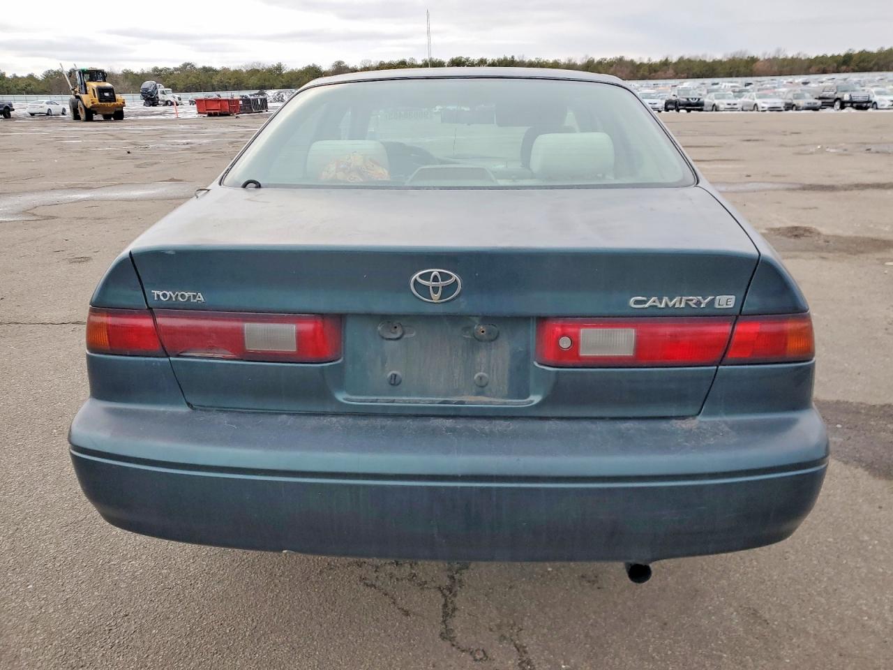 1997 TOYOTA CAMRY LE photo 6