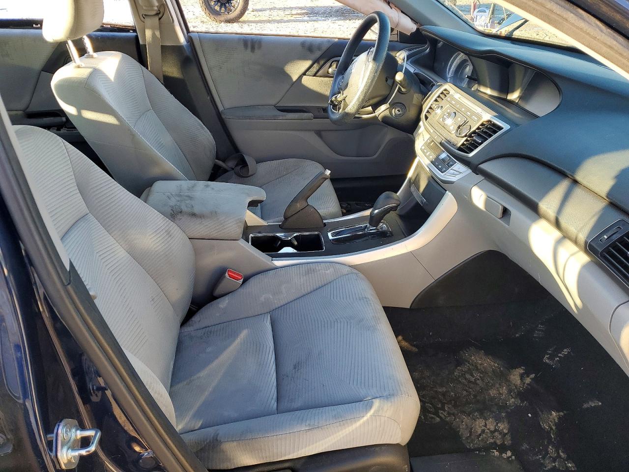 2015 HONDA ACCORD LX photo 7