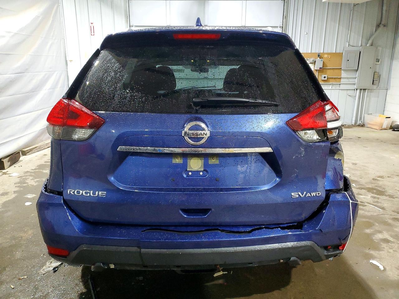 2017 NISSAN ROGUE photo 6