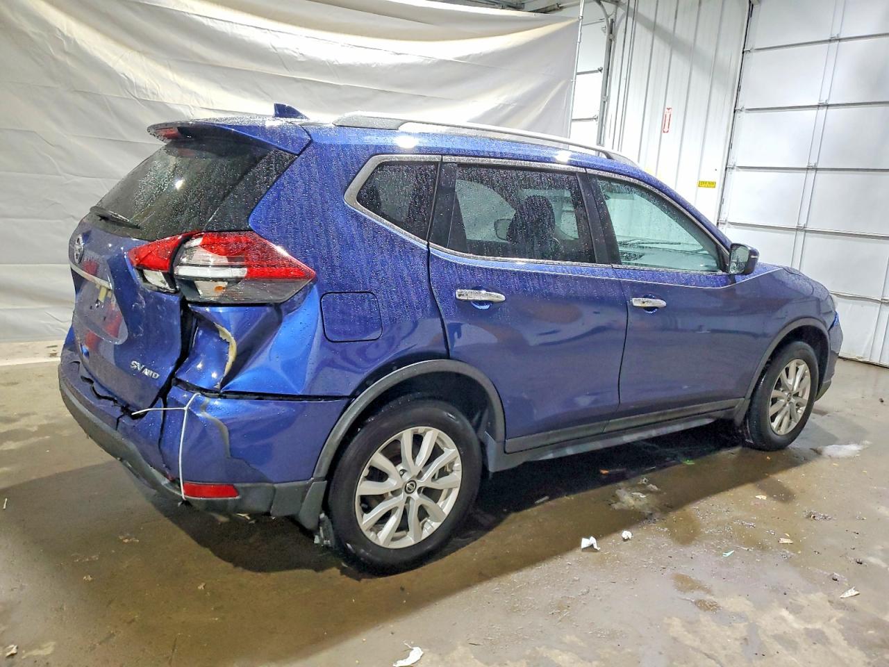 2017 NISSAN ROGUE photo 3