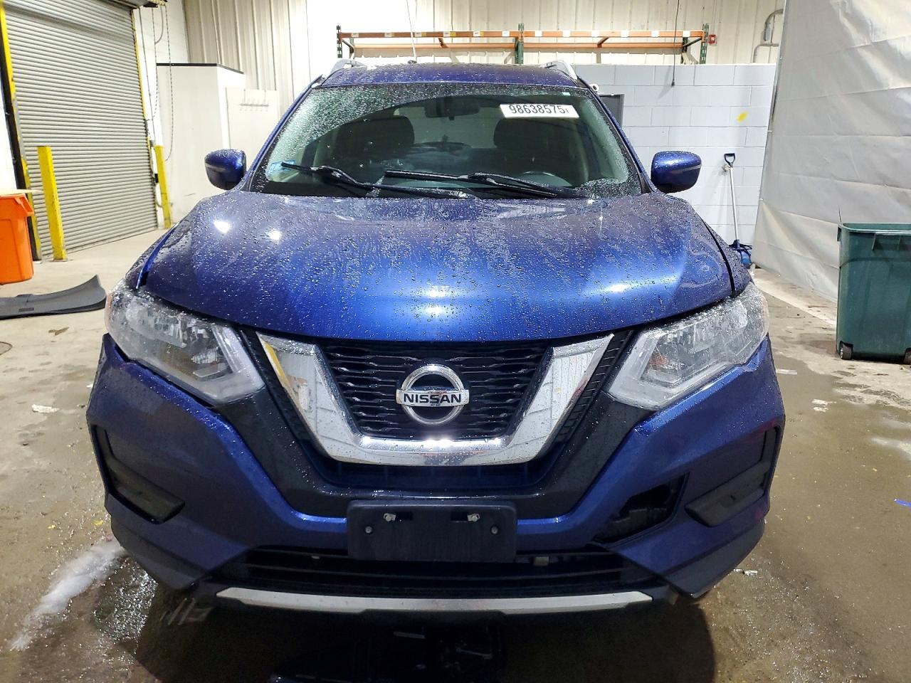 2017 NISSAN ROGUE photo 5