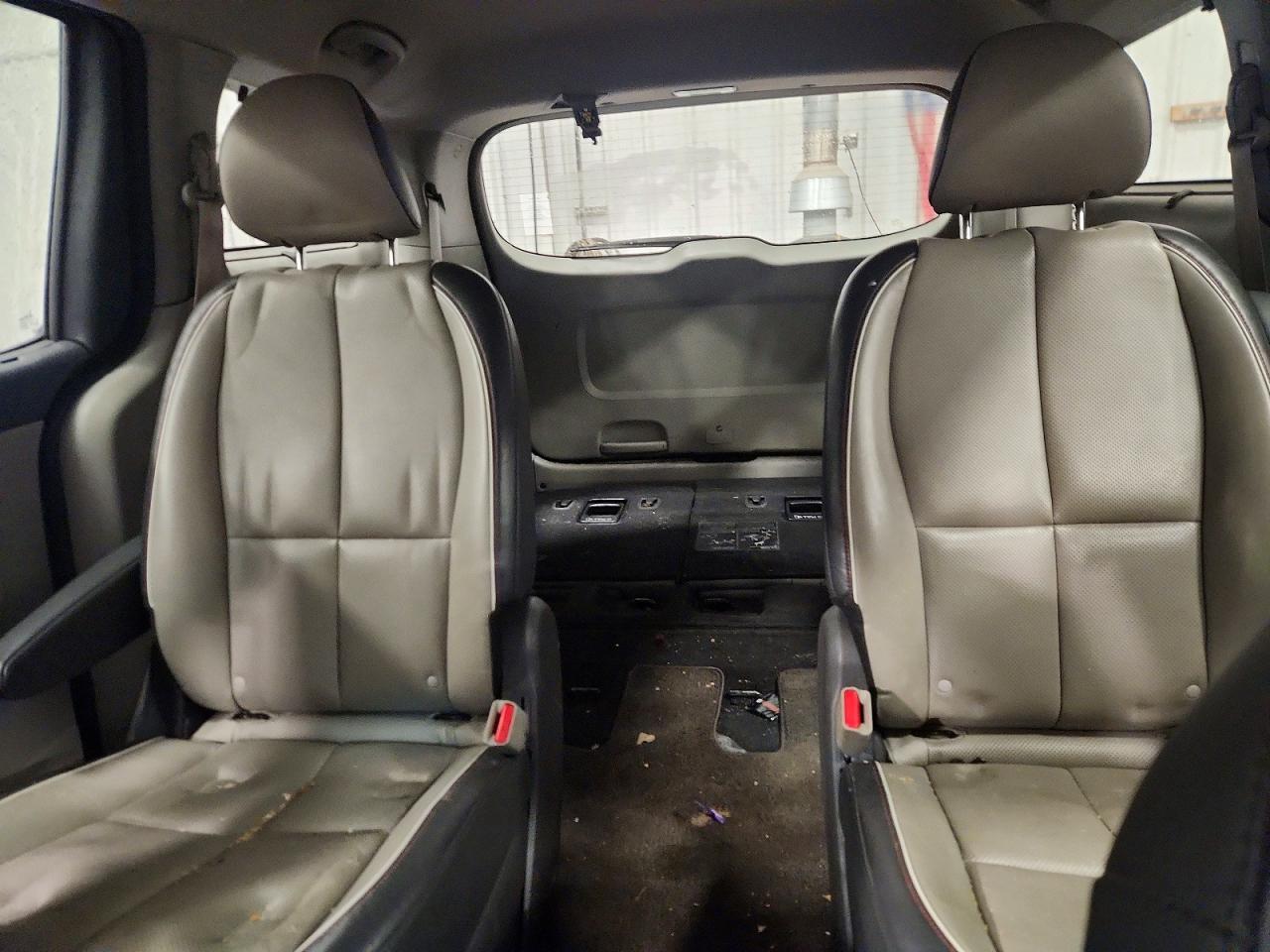 2017 KIA SEDONA LX photo 10