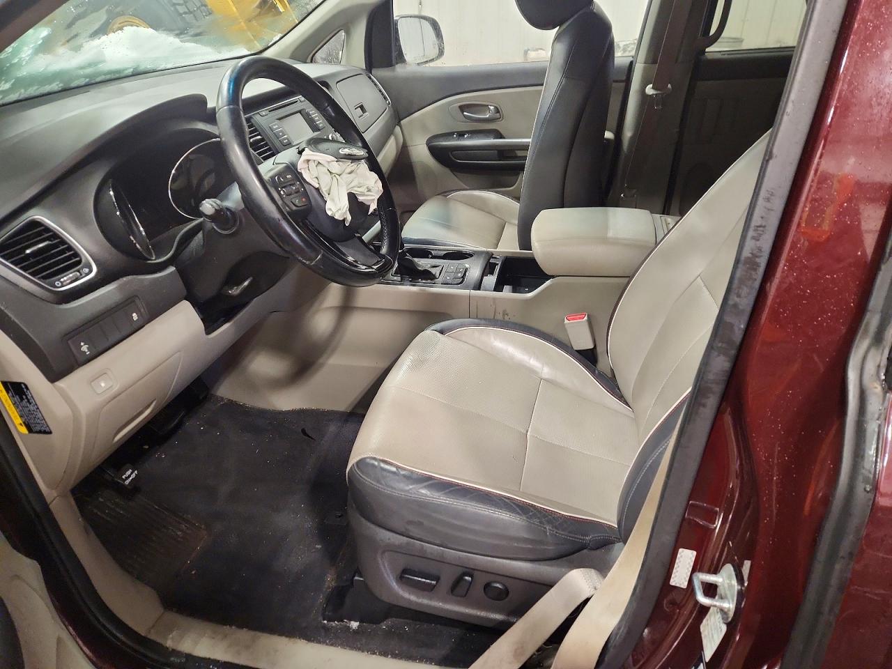 2017 KIA SEDONA LX photo 7