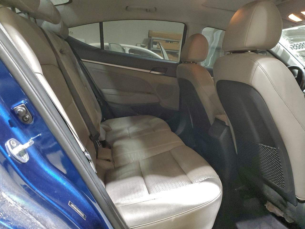 2017 HYUNDAI ELANTRA SE photo 10