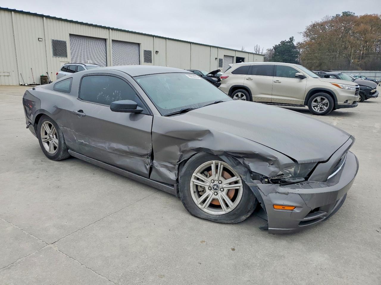 2014 FORD MUSTANG photo 4