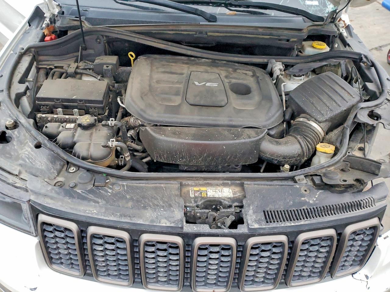 2016 JEEP GRAND CHEROKEE LAREDO photo 12