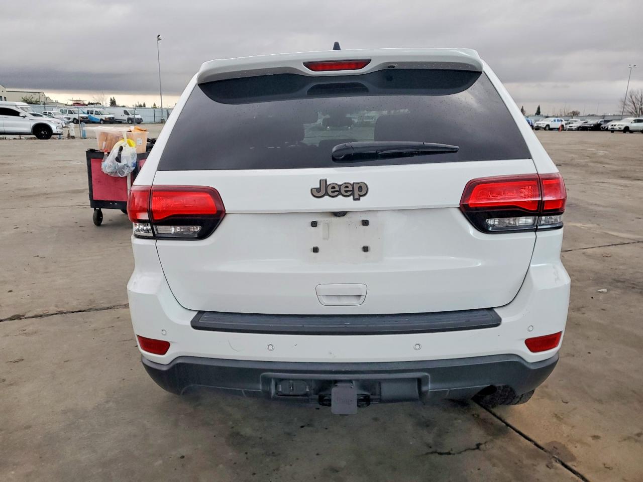 2016 JEEP GRAND CHEROKEE LAREDO photo 6