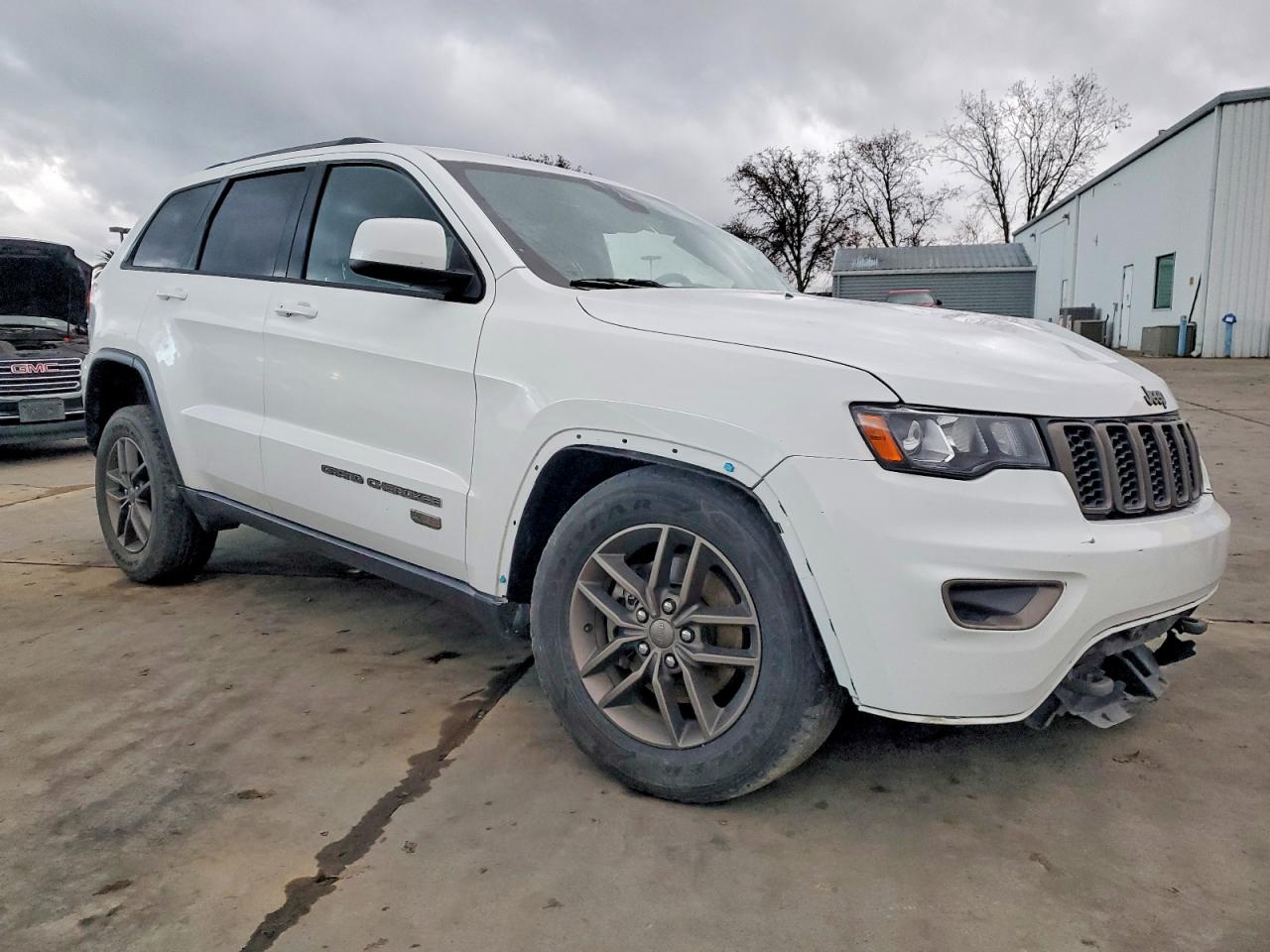 2016 JEEP GRAND CHEROKEE LAREDO photo 4