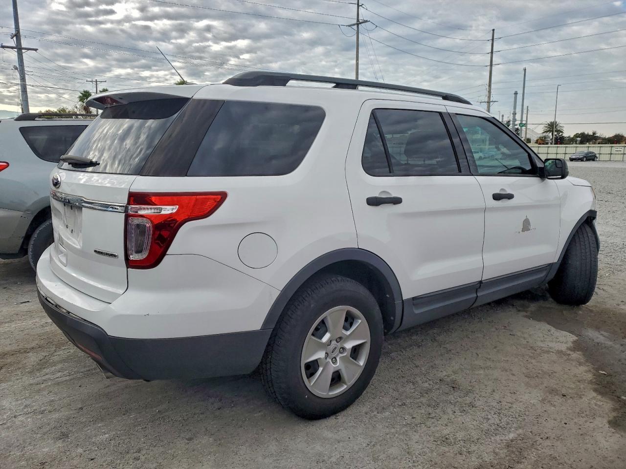 2013 FORD EXPLORER photo 3