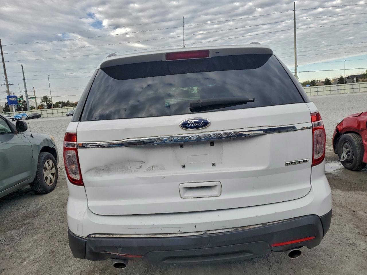2013 FORD EXPLORER photo 6