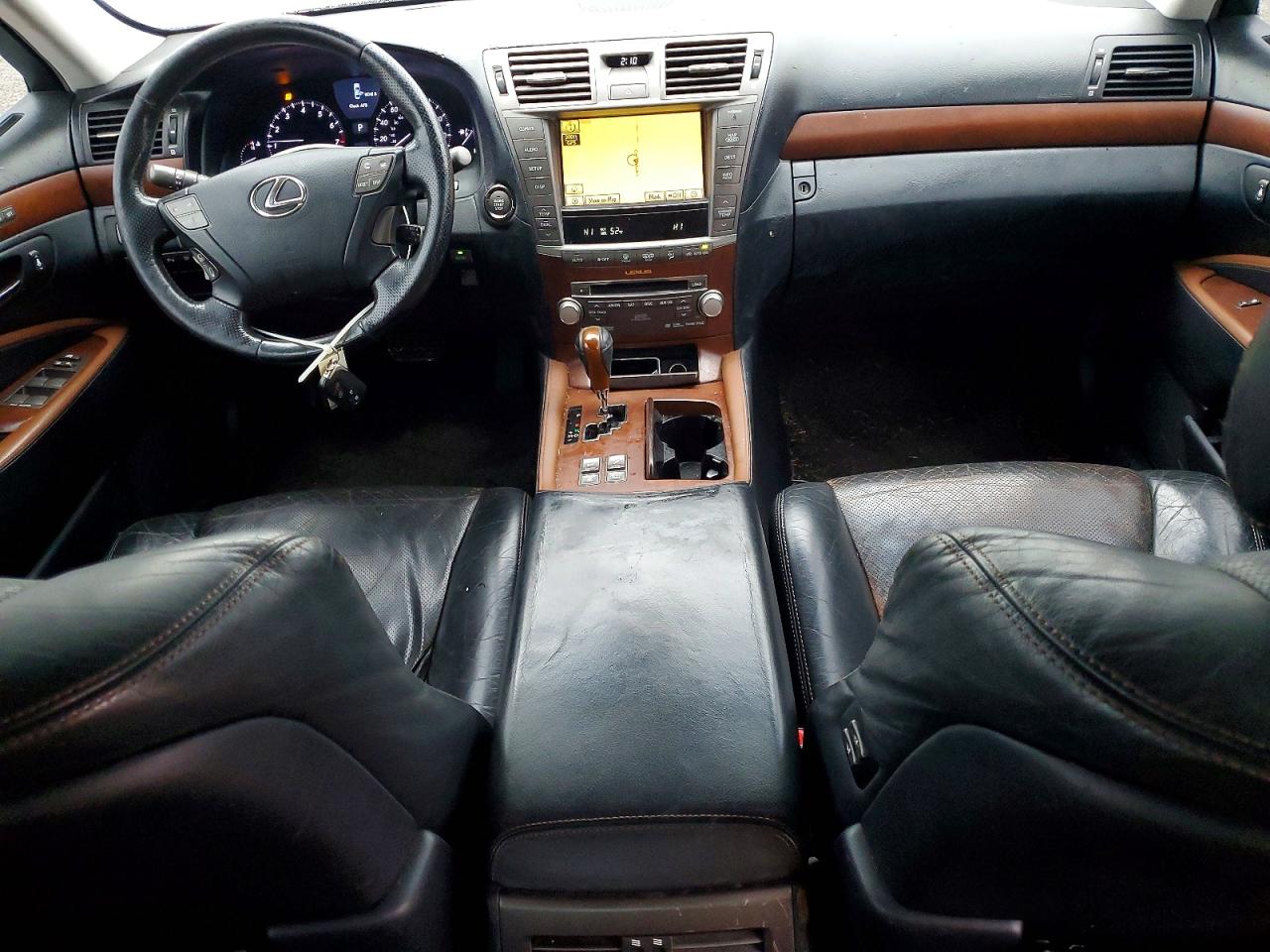 2011 LEXUS LS 460 photo 8