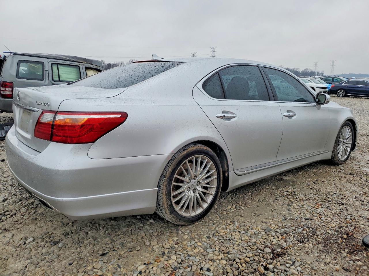 2011 LEXUS LS 460 photo 3