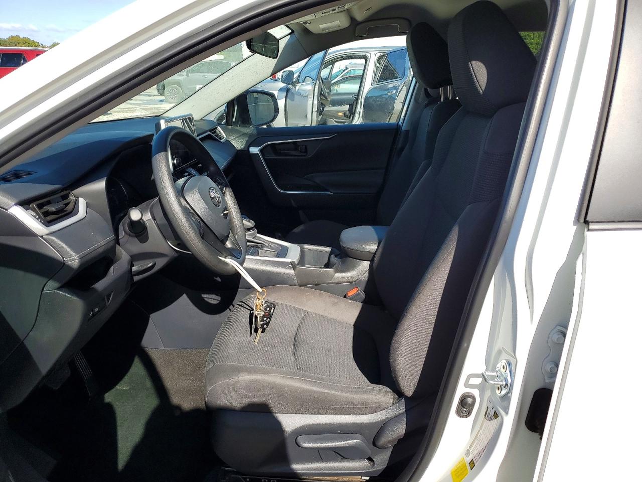 2025 TOYOTA RAV4 LE photo 7