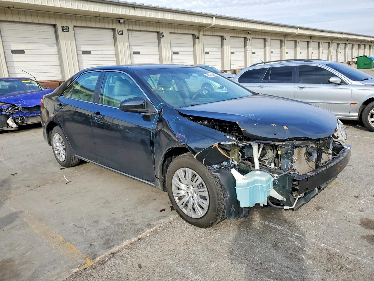 2012 TOYOTA CAMRY photo 4