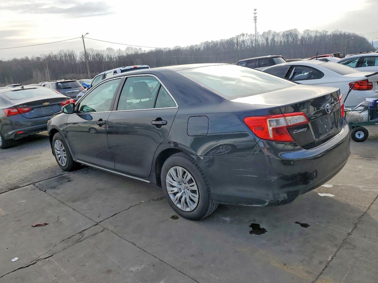 2012 TOYOTA CAMRY photo 2