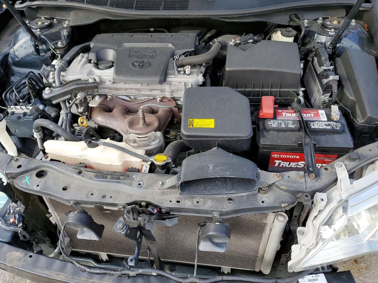 2012 TOYOTA CAMRY photo 11